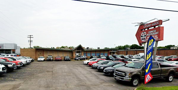 Big Boy Restaurants (Elias Brothers, Elias Bros) - Monroe - 15415 S Dixie Hwy (newer photo)